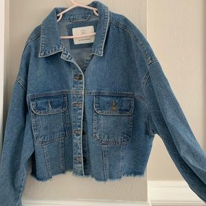 adorable cropped denim jacket!